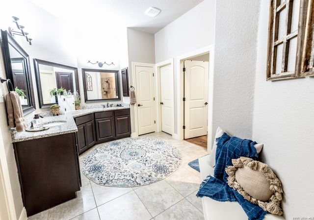 1906 Capella Creek, San Antonio, TX 78260