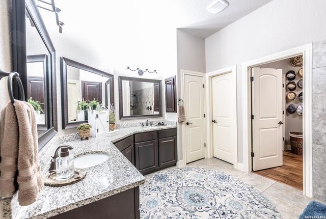 1906 Capella Creek, San Antonio, TX 78260