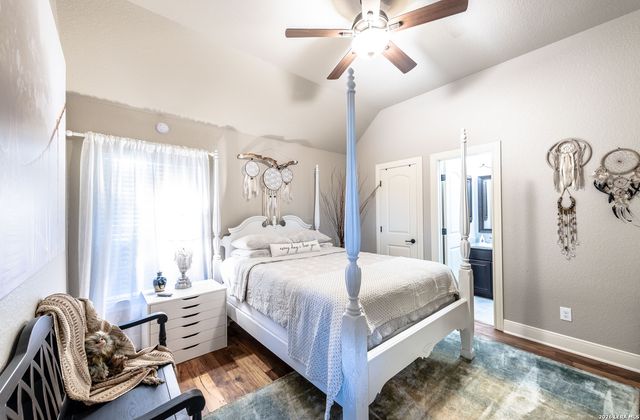 1906 Capella Creek, San Antonio, TX 78260