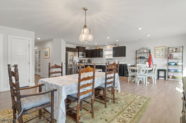 8 Lam Dr, Hardyston Twp., NJ 07419