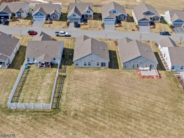 8 Lam Dr, Hardyston Twp., NJ 07419