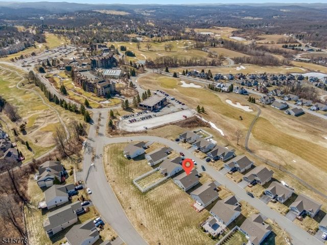 8 Lam Dr, Hardyston Twp., NJ 07419