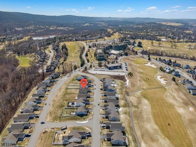 8 Lam Dr, Hardyston Twp., NJ 07419