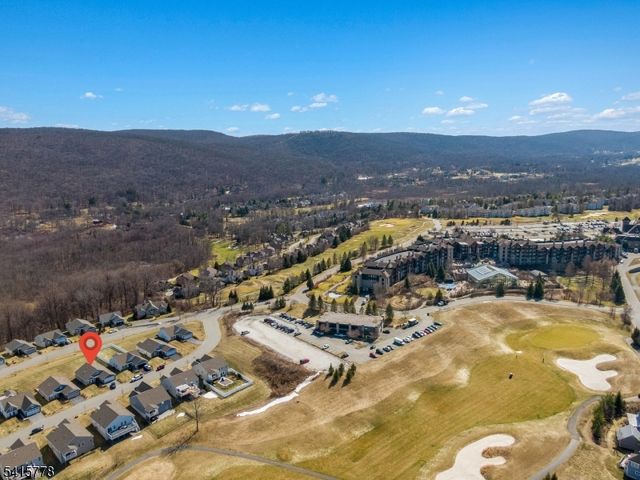 8 Lam Dr, Hardyston Twp., NJ 07419