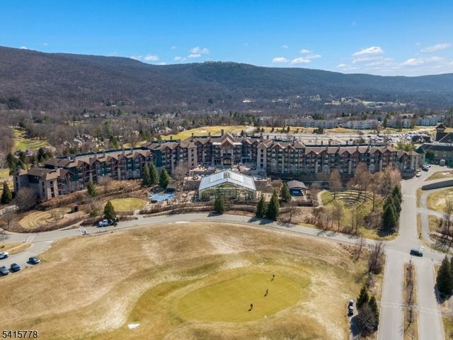 8 Lam Dr, Hardyston Twp., NJ 07419