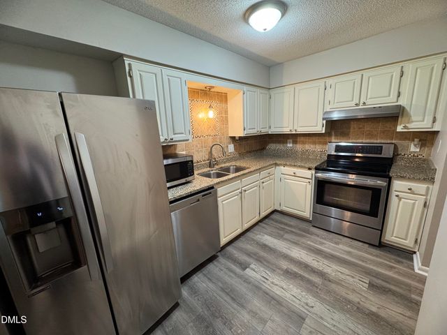 533 Pine Ridge Place, Raleigh, NC 27609