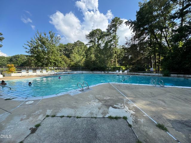 533 Pine Ridge Place, Raleigh, NC 27609