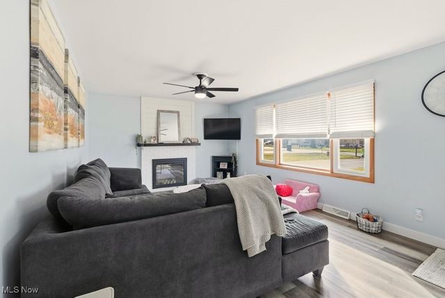 294 Milton Drive, Tallmadge, OH 44278