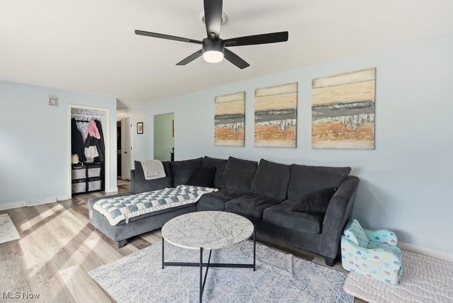 294 Milton Drive, Tallmadge, OH 44278