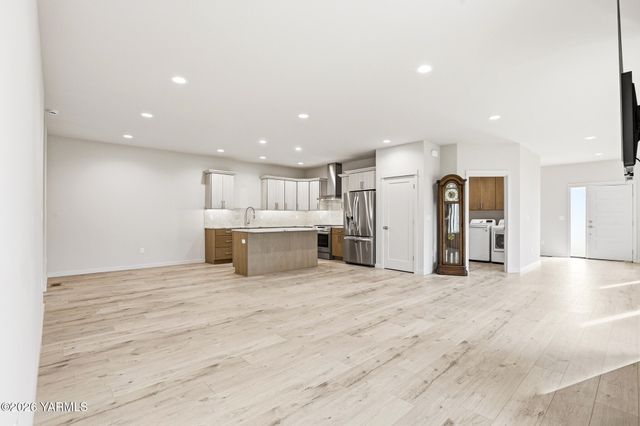 4411 Tayhill Way, Yakima, WA 98908