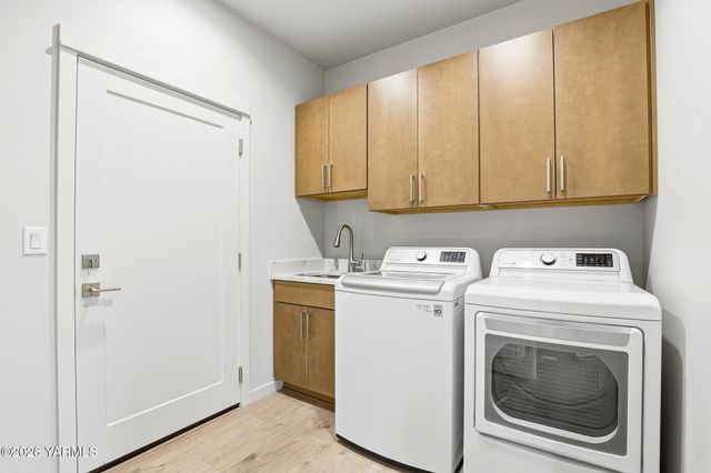 4411 Tayhill Way, Yakima, WA 98908