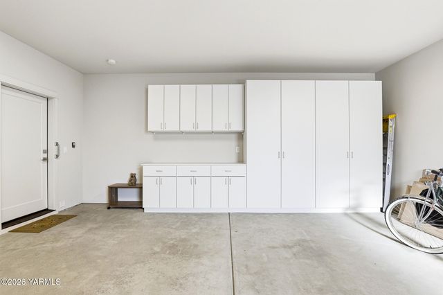 4411 Tayhill Way, Yakima, WA 98908