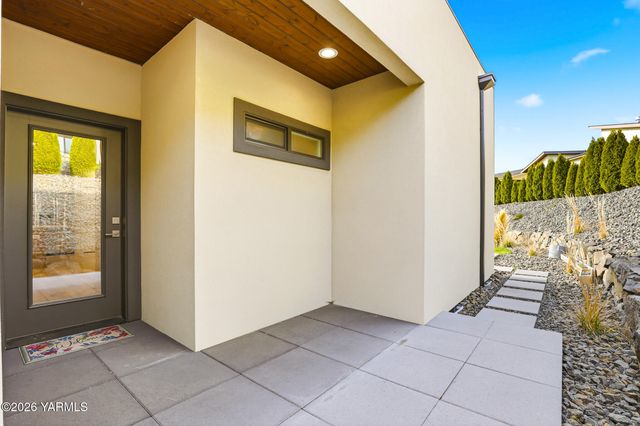 4411 Tayhill Way, Yakima, WA 98908