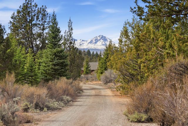 63940 E Quail Haven Drive, Bend, OR 97703