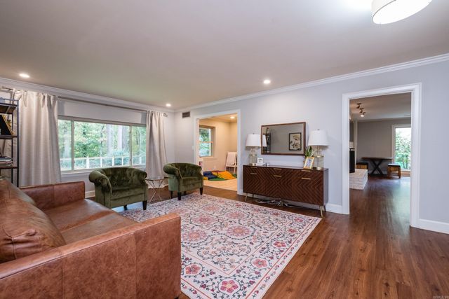 10 Stoney Brook Court, Little Rock, AR 72227