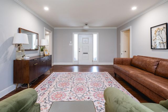 10 Stoney Brook Court, Little Rock, AR 72227