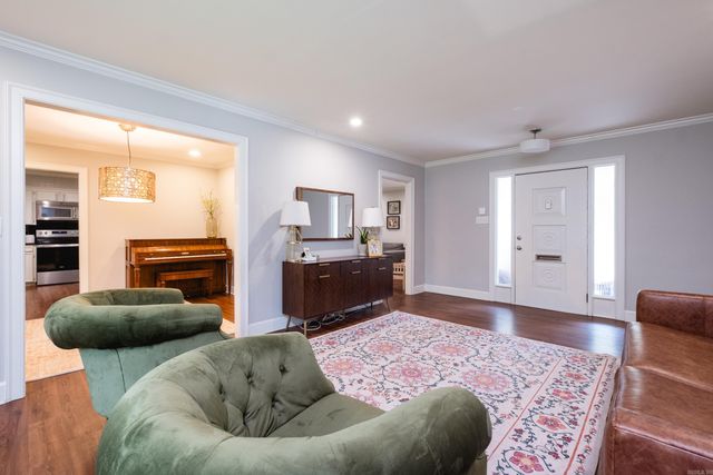 10 Stoney Brook Court, Little Rock, AR 72227