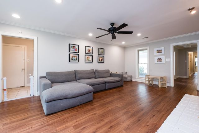 10 Stoney Brook Court, Little Rock, AR 72227