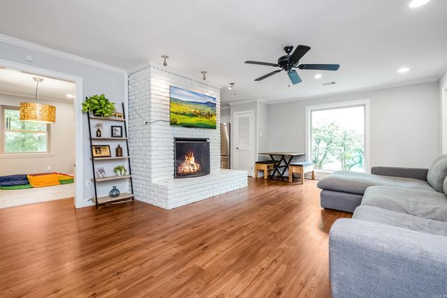 10 Stoney Brook Court, Little Rock, AR 72227