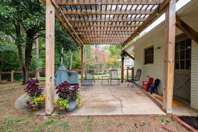 10 Stoney Brook Court, Little Rock, AR 72227