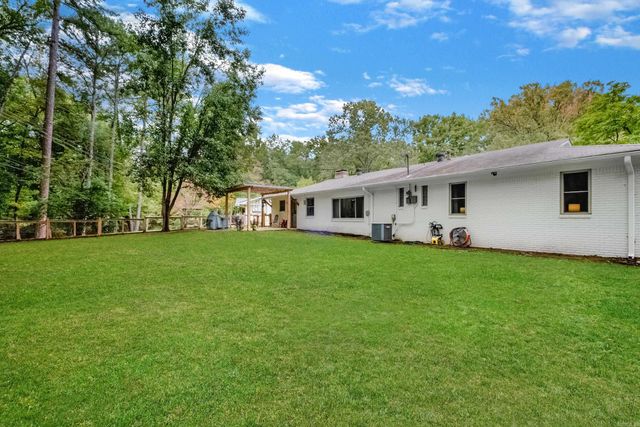 10 Stoney Brook Court, Little Rock, AR 72227