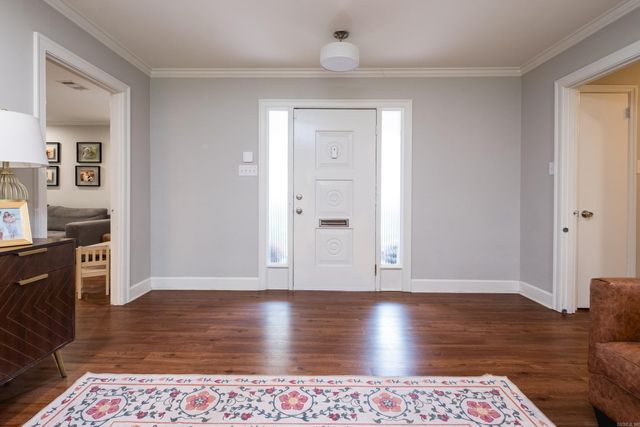 10 Stoney Brook Court, Little Rock, AR 72227