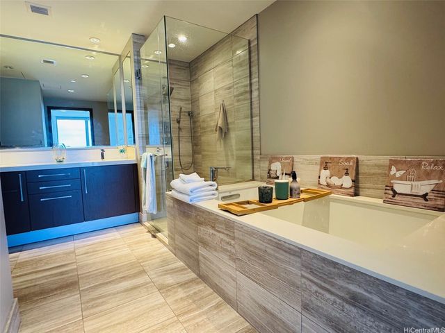 1555 Kapiolani Boulevard 1106, Honolulu, HI 96814