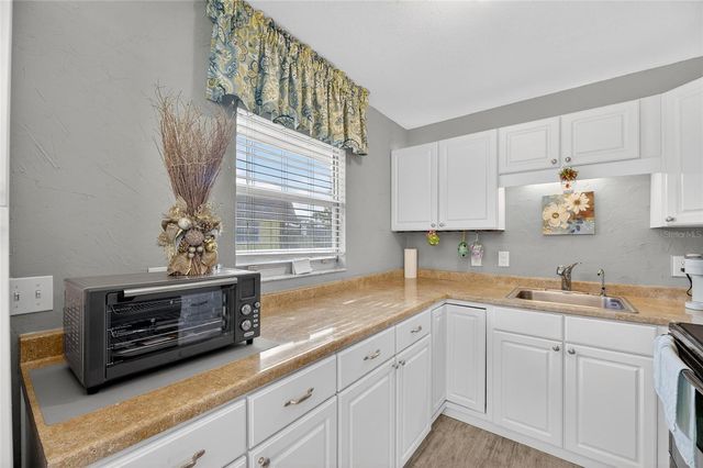 201 BEDFORD STREET 88, Sun City Center, FL 33573