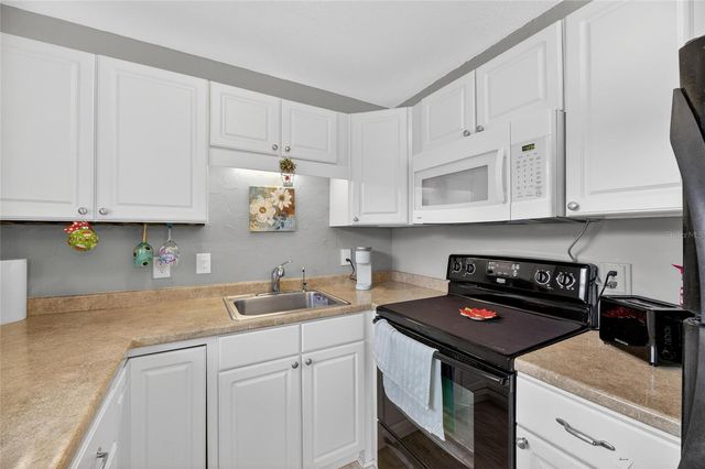 201 BEDFORD STREET 88, Sun City Center, FL 33573