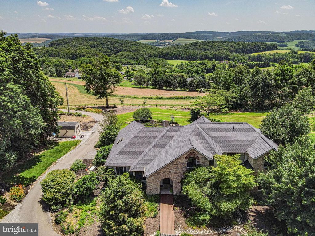4815 ZEIGLERS CHURCH RD, Spring Grove, PA 17362