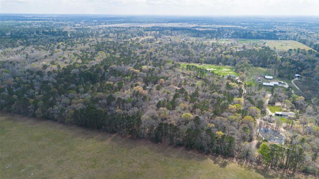 525 County Road 3016, Dayton, TX 77535