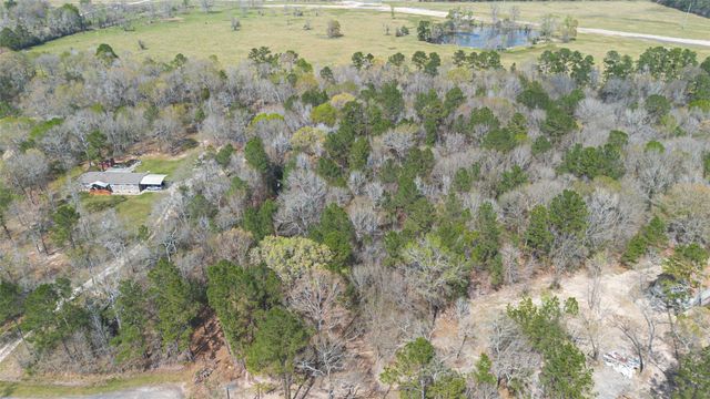 525 County Road 3016, Dayton, TX 77535