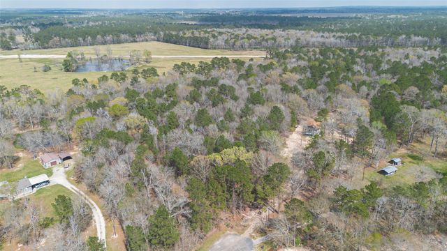 525 County Road 3016, Dayton, TX 77535