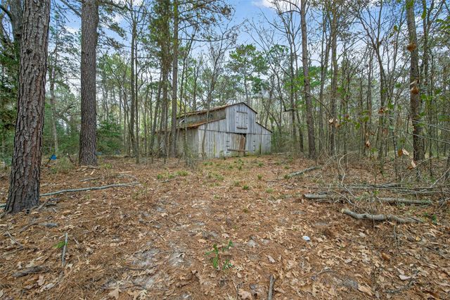 525 County Road 3016, Dayton, TX 77535