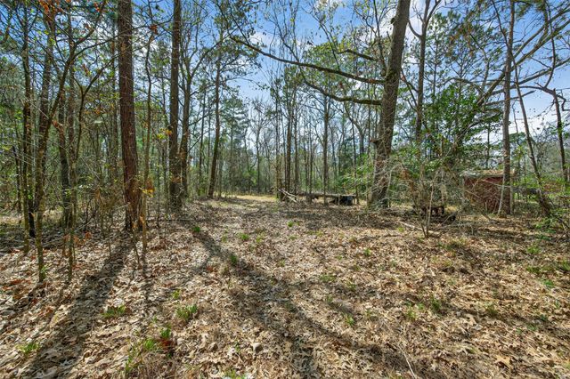 525 County Road 3016, Dayton, TX 77535