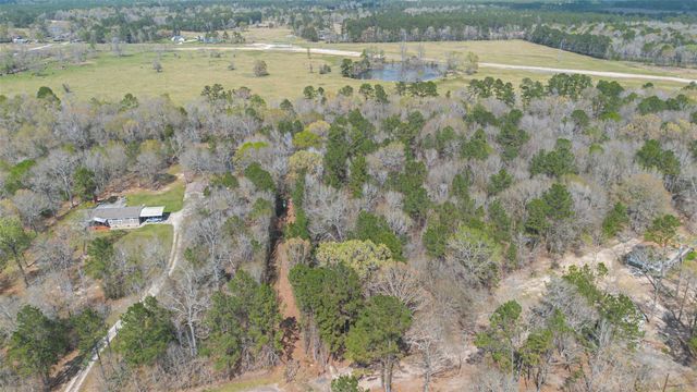 525 County Road 3016, Dayton, TX 77535