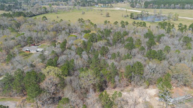 525 County Road 3016, Dayton, TX 77535