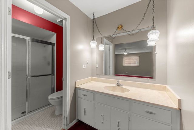 9122 S Pulaski Road 2E, Oak Lawn, IL 60453