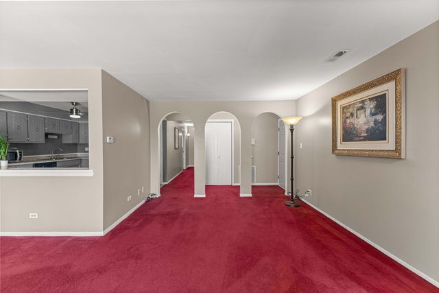 9122 S Pulaski Road 2E, Oak Lawn, IL 60453