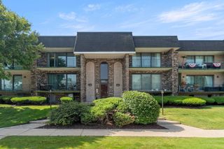9122 S Pulaski Road 2E, Oak Lawn, IL 60453