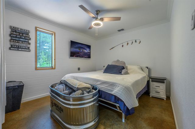 240 Private Road 5515, Palestine, TX 75801