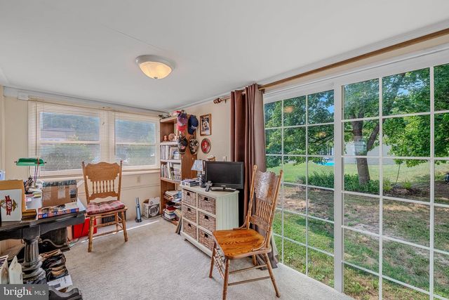 259 MARTINSBURG RD, Berkeley Springs, WV 25411