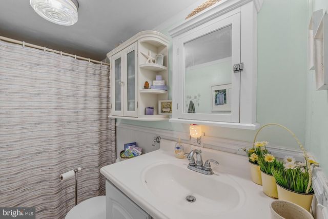 259 MARTINSBURG RD, Berkeley Springs, WV 25411