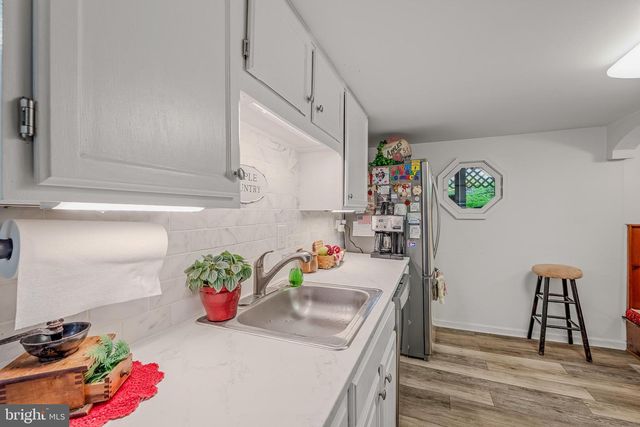 259 MARTINSBURG RD, Berkeley Springs, WV 25411