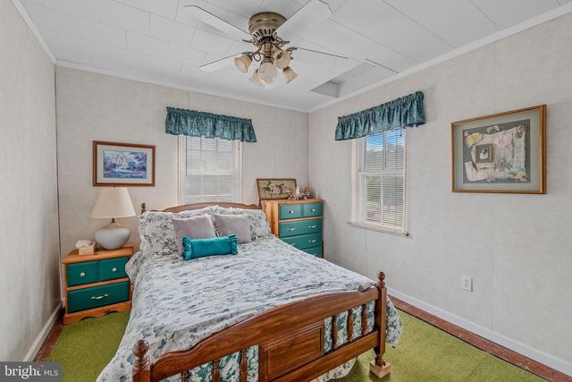 259 MARTINSBURG RD, Berkeley Springs, WV 25411