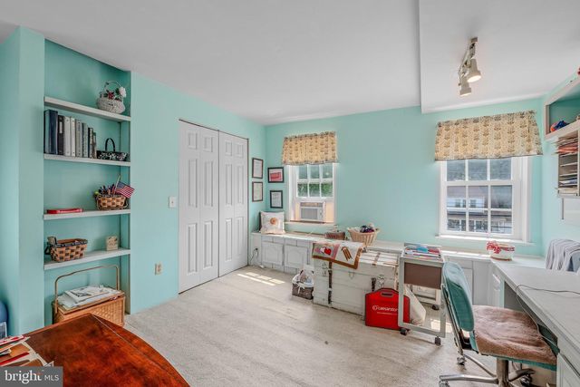 259 MARTINSBURG RD, Berkeley Springs, WV 25411