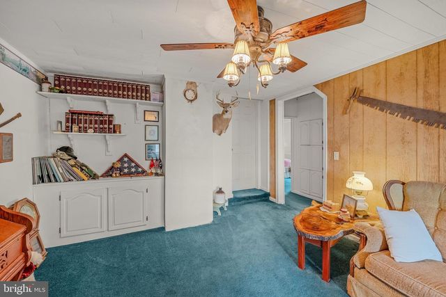 259 MARTINSBURG RD, Berkeley Springs, WV 25411
