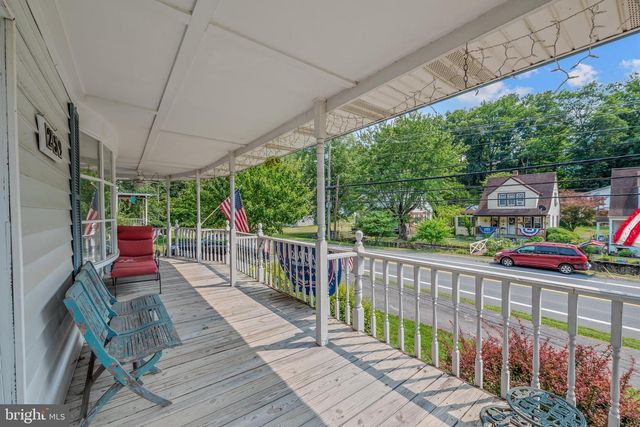 259 MARTINSBURG RD, Berkeley Springs, WV 25411