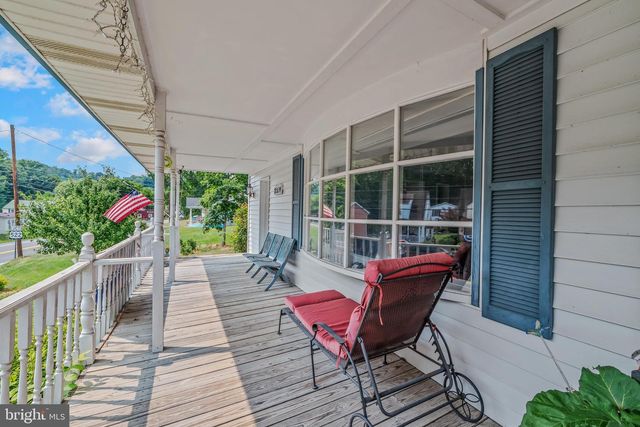 259 MARTINSBURG RD, Berkeley Springs, WV 25411