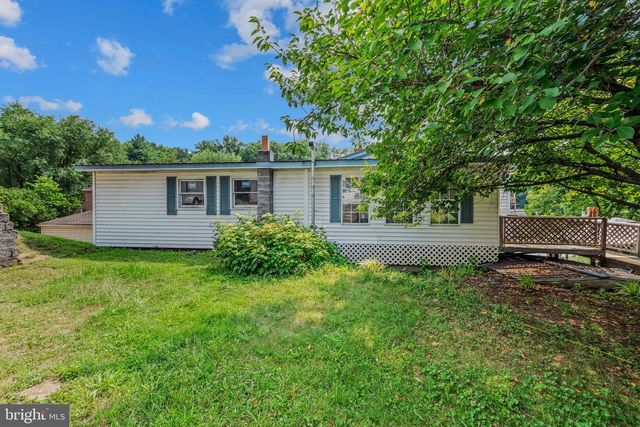259 MARTINSBURG RD, Berkeley Springs, WV 25411
